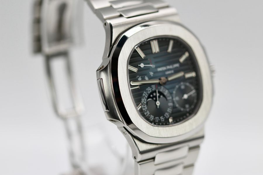 Patek Philippe Nautilus 5712/1A-001